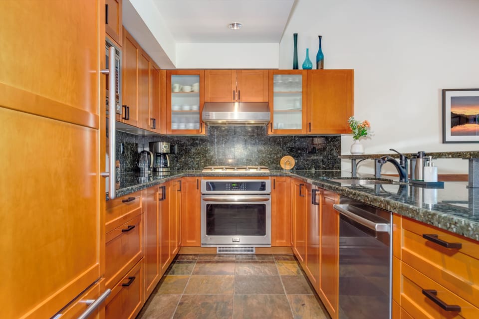 Fully Stocked Kitchen