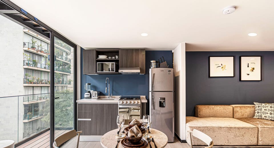 El mobiliario, la decoración y los servicios pueden variar ligeramente.