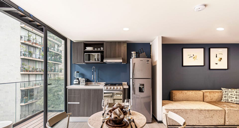 El mobiliario, la decoración y los servicios pueden variar ligeramente.