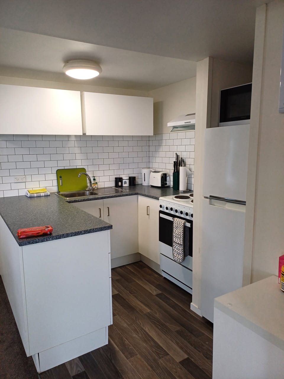 Full Kitchen