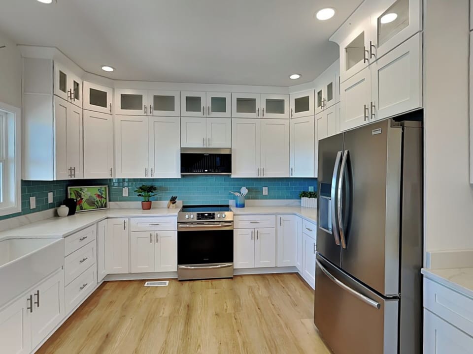 Fully Equipped Kitchen with Stainless Steel Appliances
