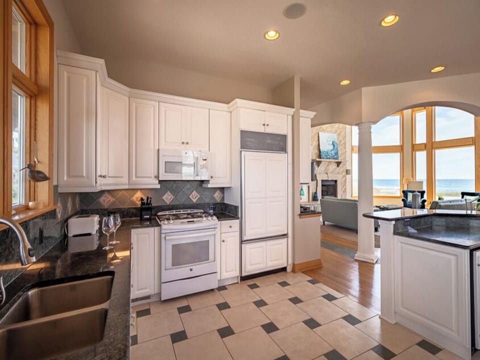 Mid Level Kitchen