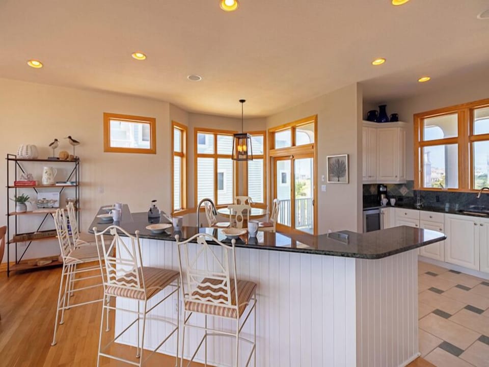 Mid Level Kitchen
