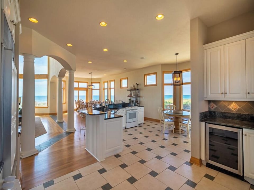 Mid Level Kitchen