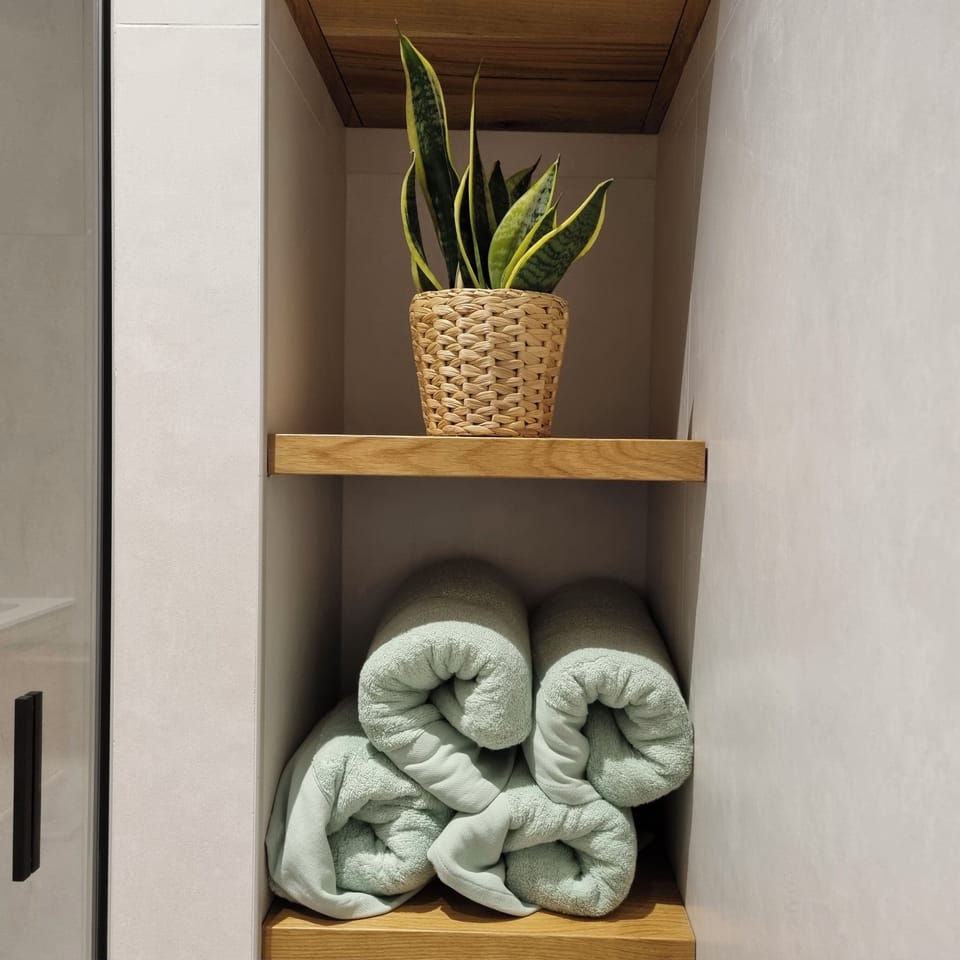 Bathroom amenities