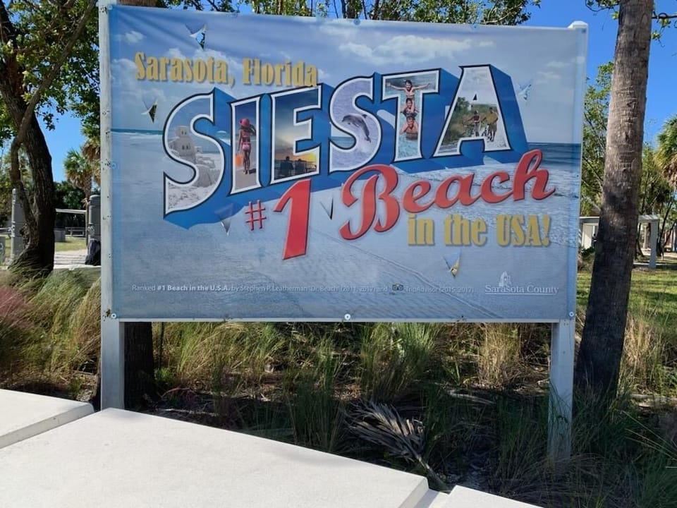 SIESTA BEACH SIGN