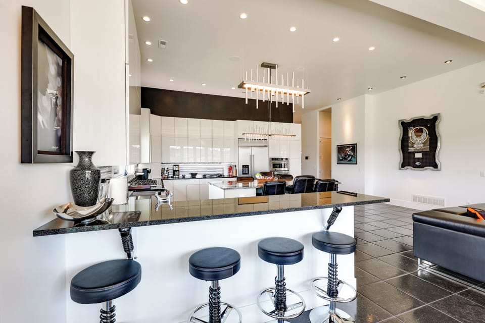 Bar Seating | Main Level | Dishware & Flatware Provided