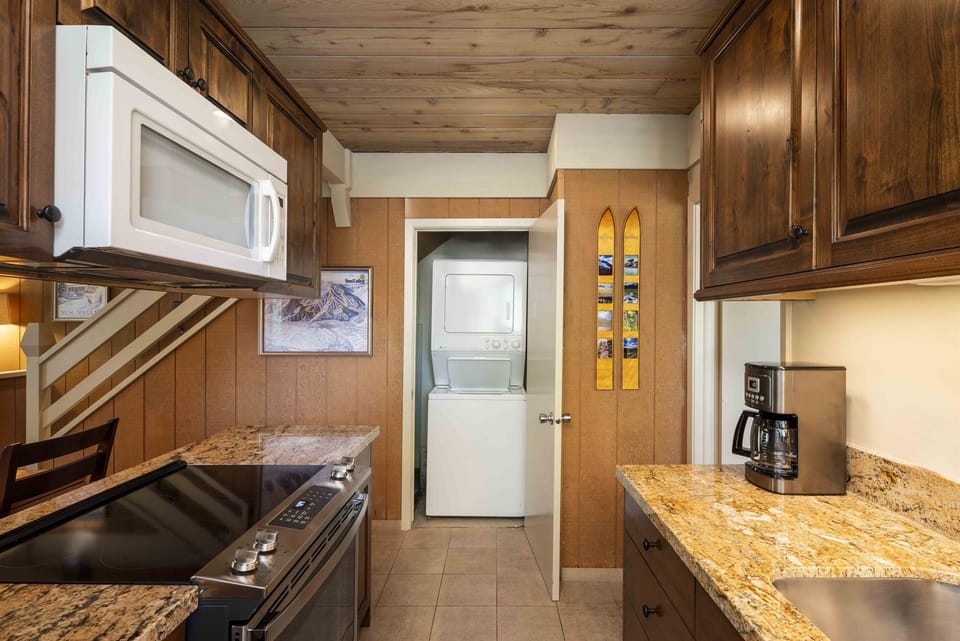 Kitchen and laundry