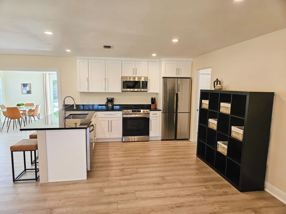 Open Layout Encourages Multiple Chefs in the Kitchen