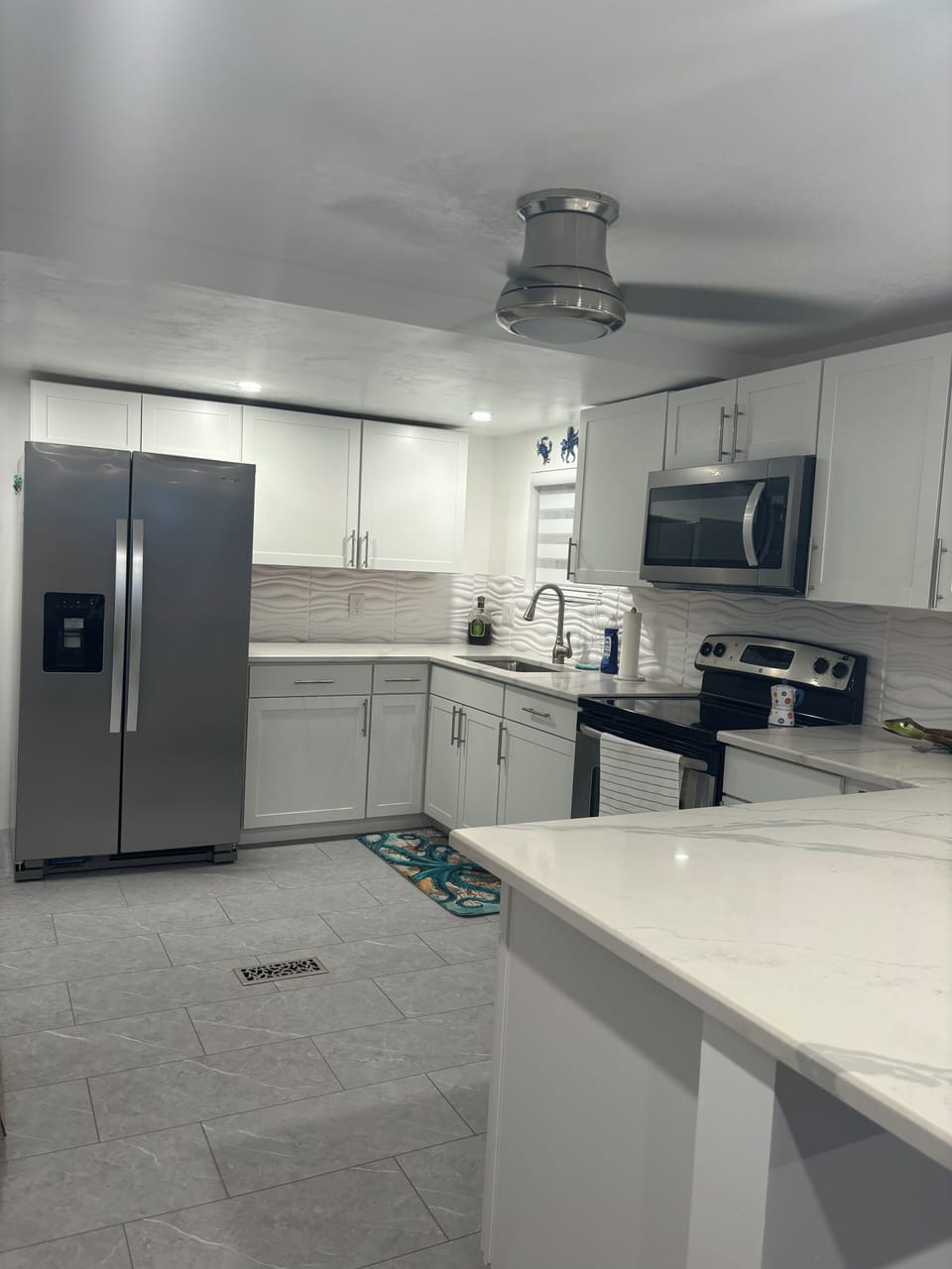 Beautiful open kitchen!