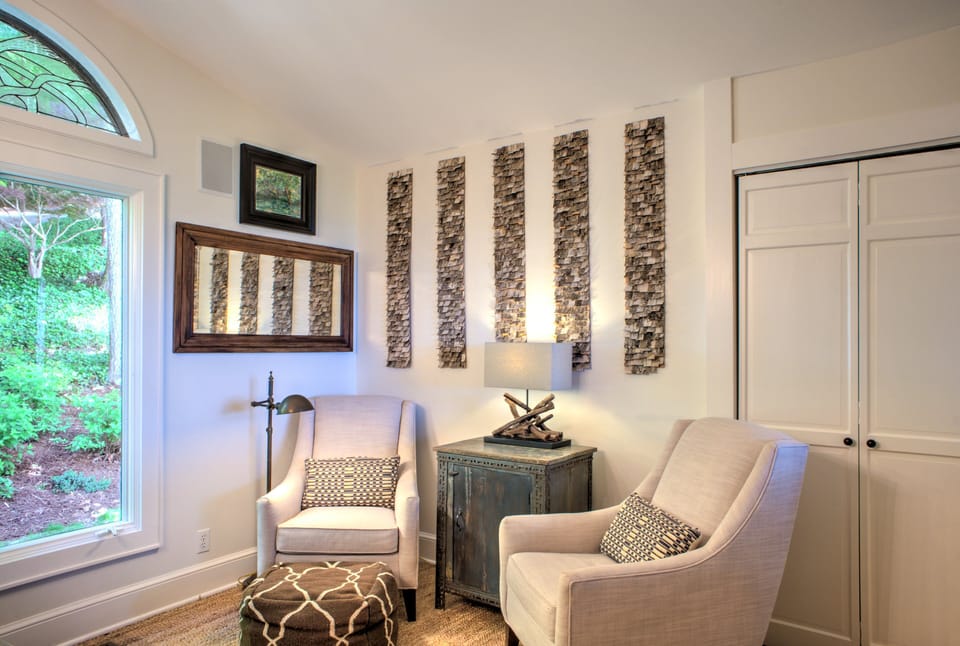 Sitting Area in Breakfast Nook
