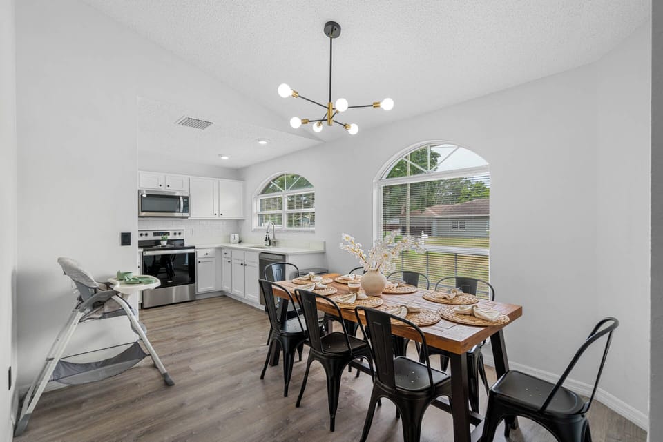 Gather in the dining room with your family and friends & enjoy some delish food
