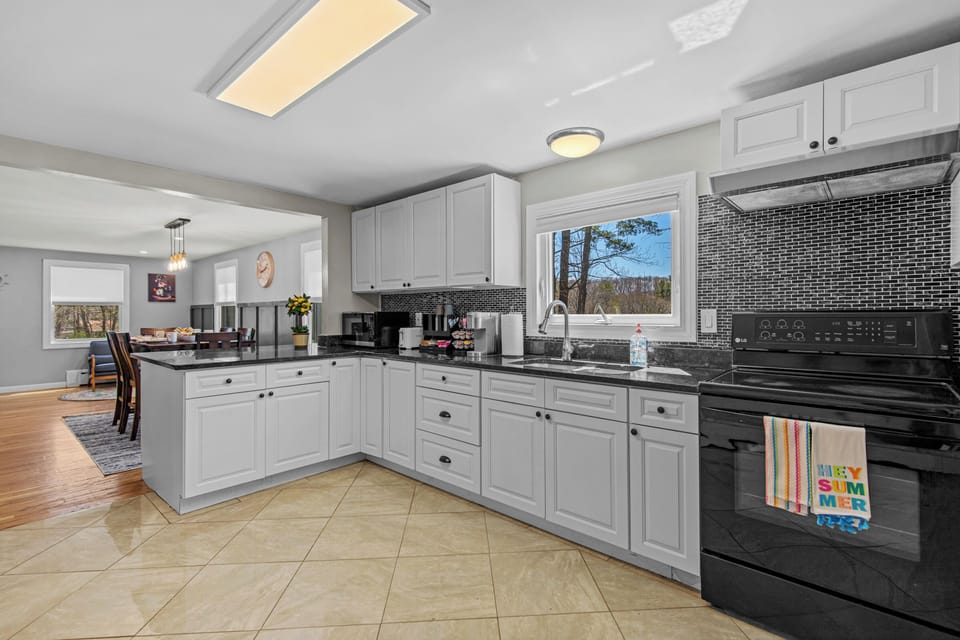 All kitchen needs included!