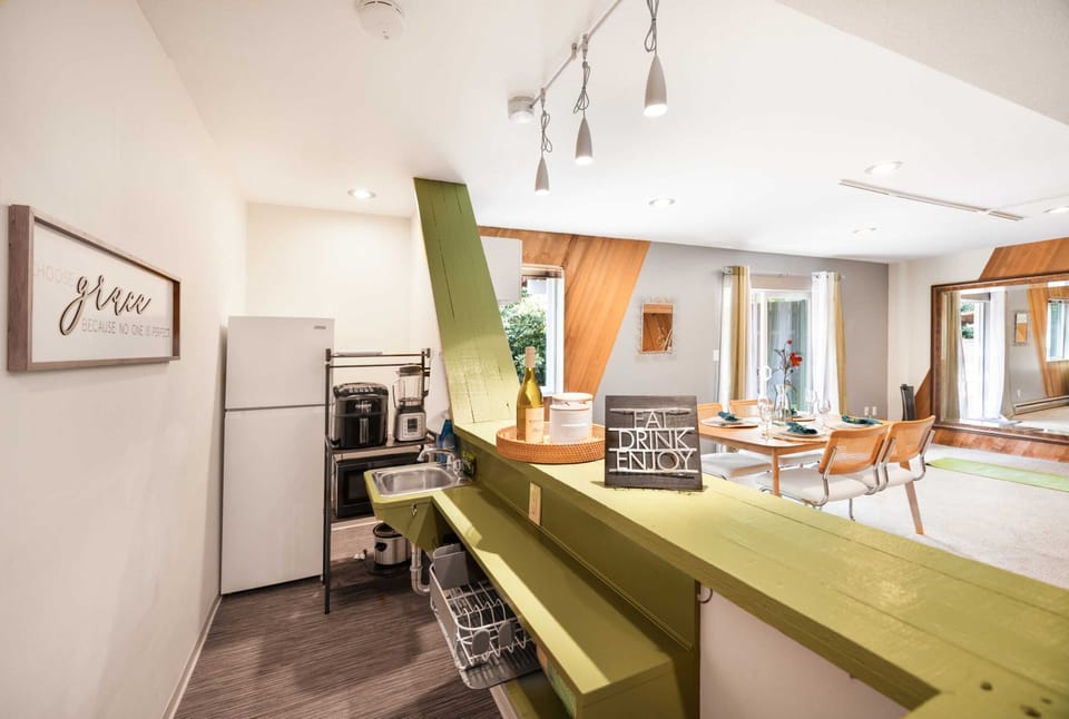 Here is the small kitchenette