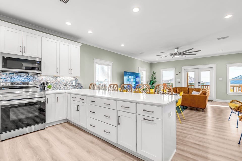 Well equipped kitchen, with all the tools needed to prepare a home cooked meal.