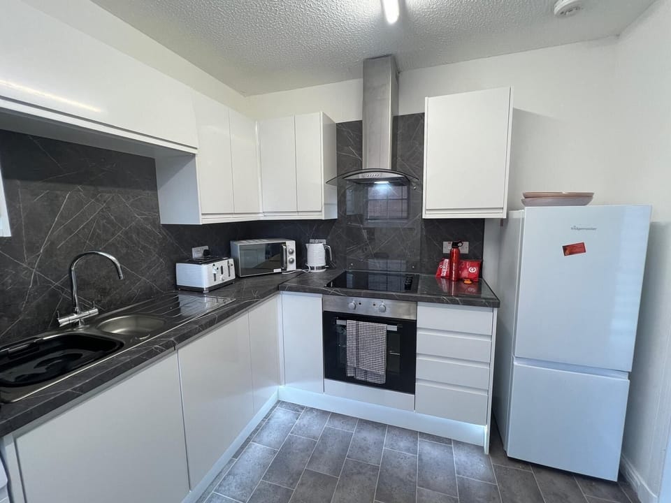 New Kitchen fitted May 2024