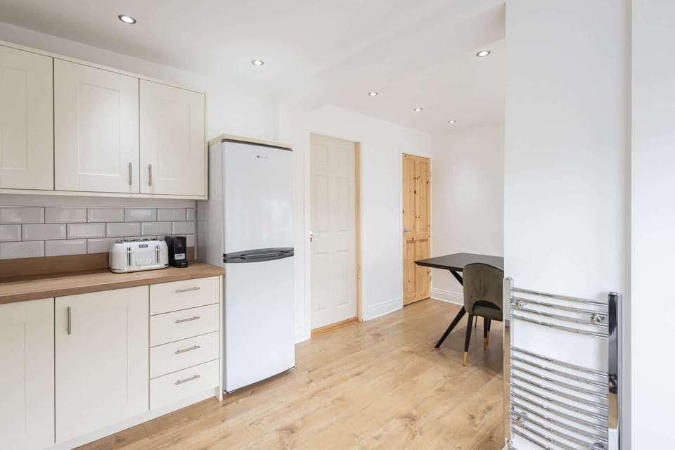 Milbanke House, Seaham - Host & Stay