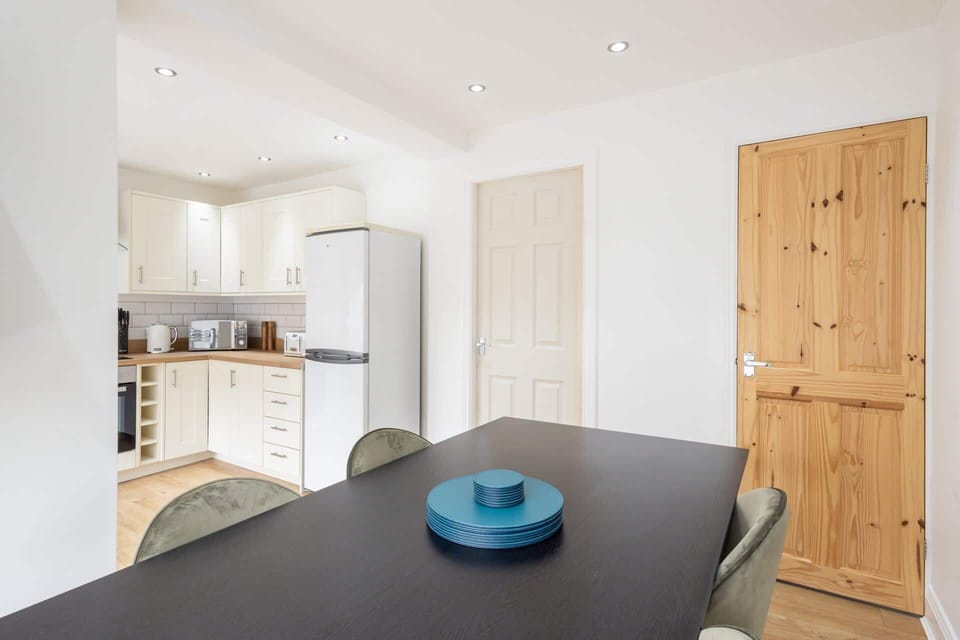 Milbanke House, Seaham - Host & Stay