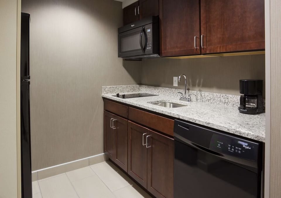 Cook and snack anytime with the convenient in-room kitchenette.