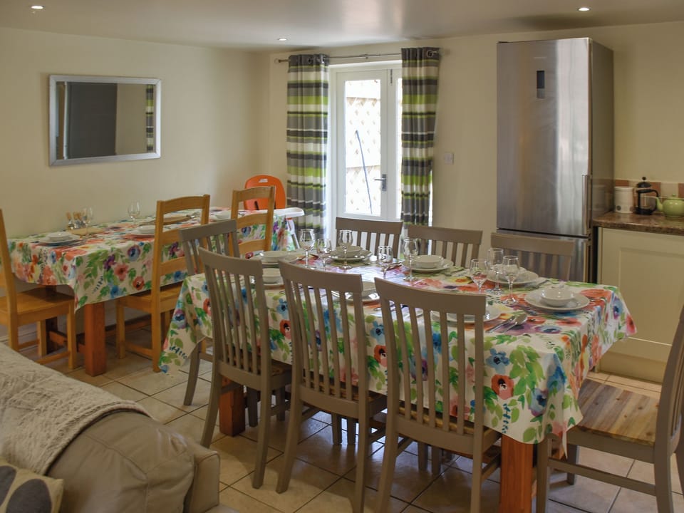Open plan living space | Lily Pad 7 - Lily Pad Cottages, Nassington, near Stamford