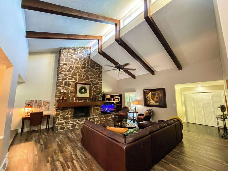 Beautiful Living Room with Leather Sectional