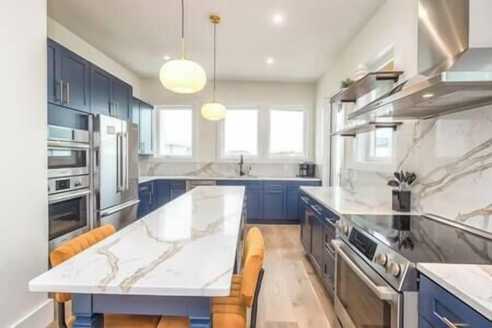 Gourmet kitchen