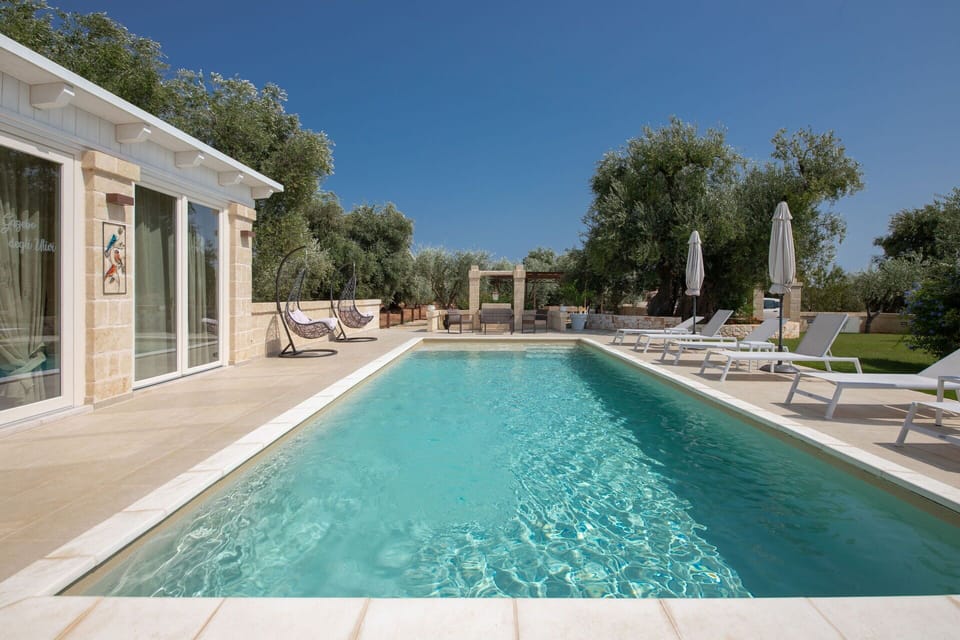 Building Exterior, Outdoor, Pool