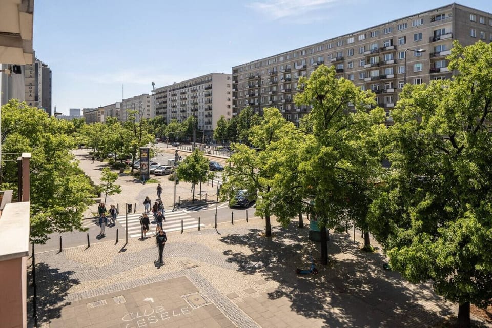 Quiet and Safe Neighbourhood | Book Now with RENTUJEMY