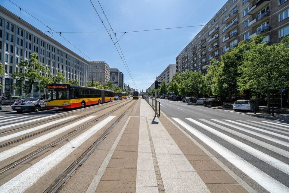 Quiet and Safe Neighbourhood | Book Now with RENTUJEMY
