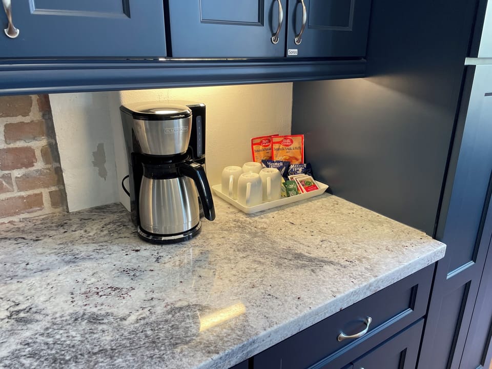 Enjoy coffee, tea and pancakes.