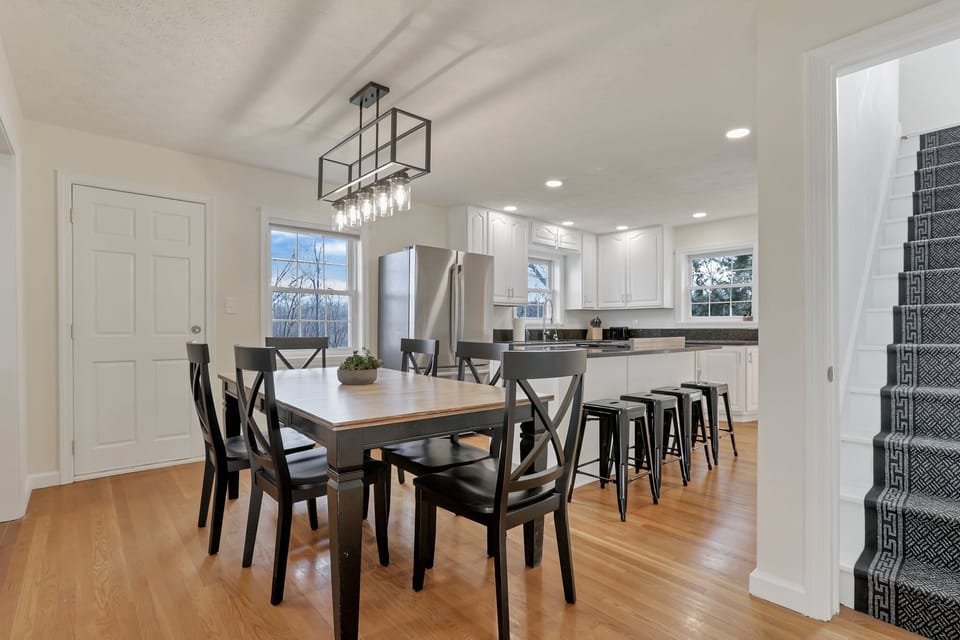 Open kitchen + dining area allows the whole group to dine together! 