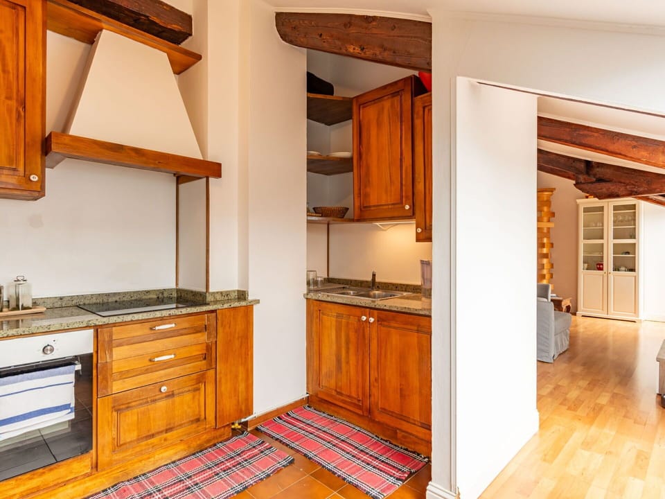 Cabinetry, Property, Countertop, Building, Wood, Kitchen Appliance, Interior Design, Kitchen, Flooring, Floor