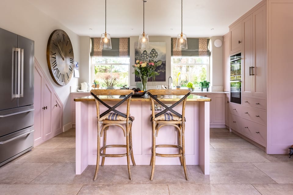 Ground floor: Kitchen with breakfast bar