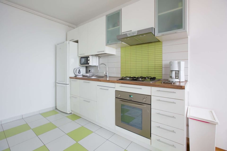 Fully equipped kitchen, with dishwasher, microwave, oven fridge and freezer.
