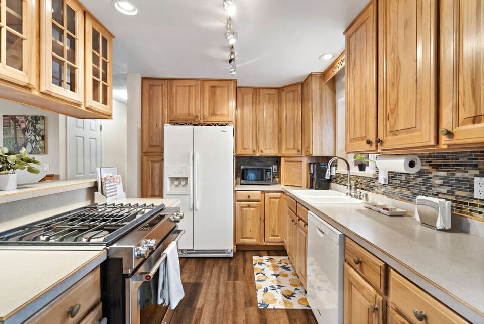 The kitchen is functional for prepping meals if you decide to cook!