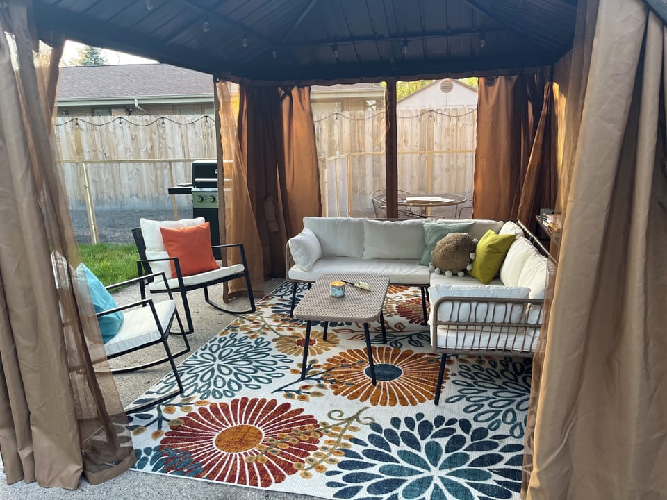 Outdoor gazebo
