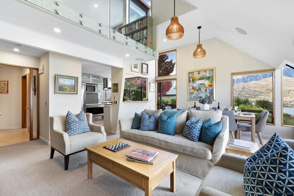 A light and bright, spacious home spread out over several levels