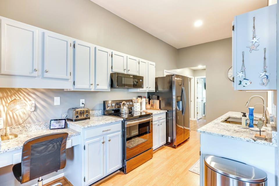 Kitchen | Cooking Basics | Coffee Maker | Desk