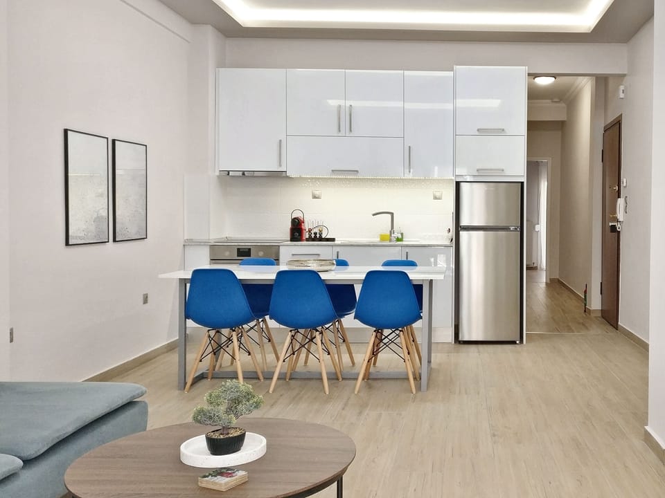 Living room & kitchen