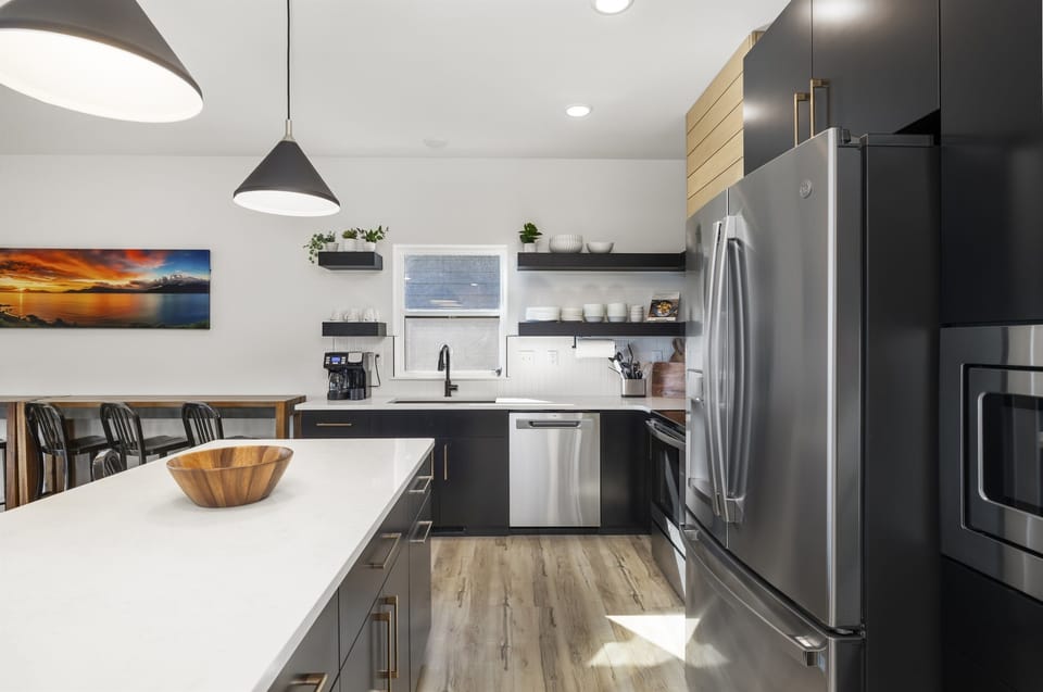Main Level: Kitchen