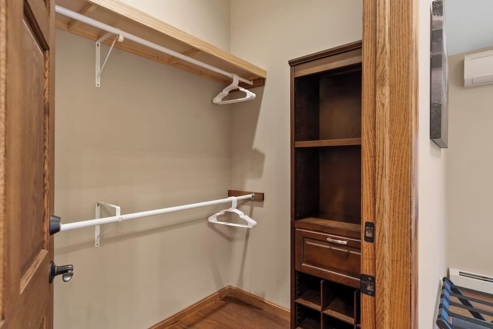Walk-in closet in the master bedroom (King)