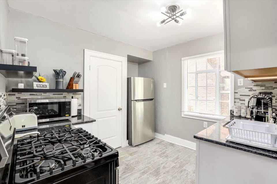 Prepare your favorite meals in the spacious, fully equipped kitchen.