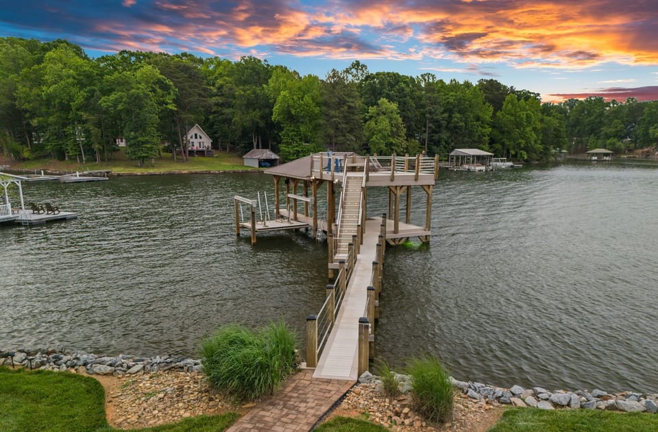 Enjoy the double decker dock!