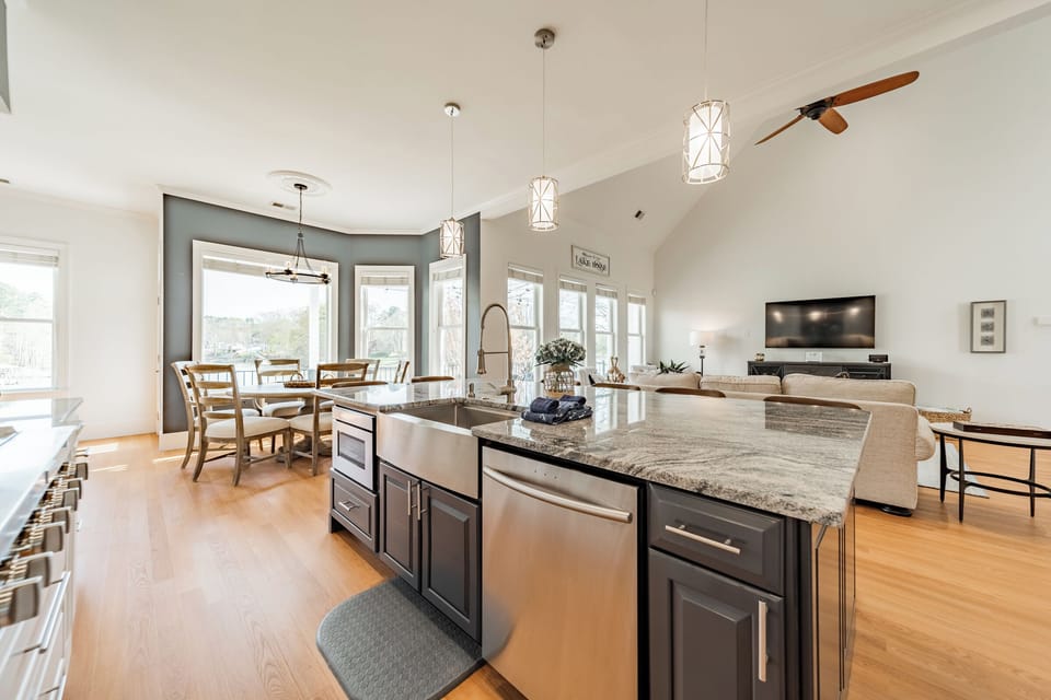 Fully stocked kitchen to prep all your group meals.
