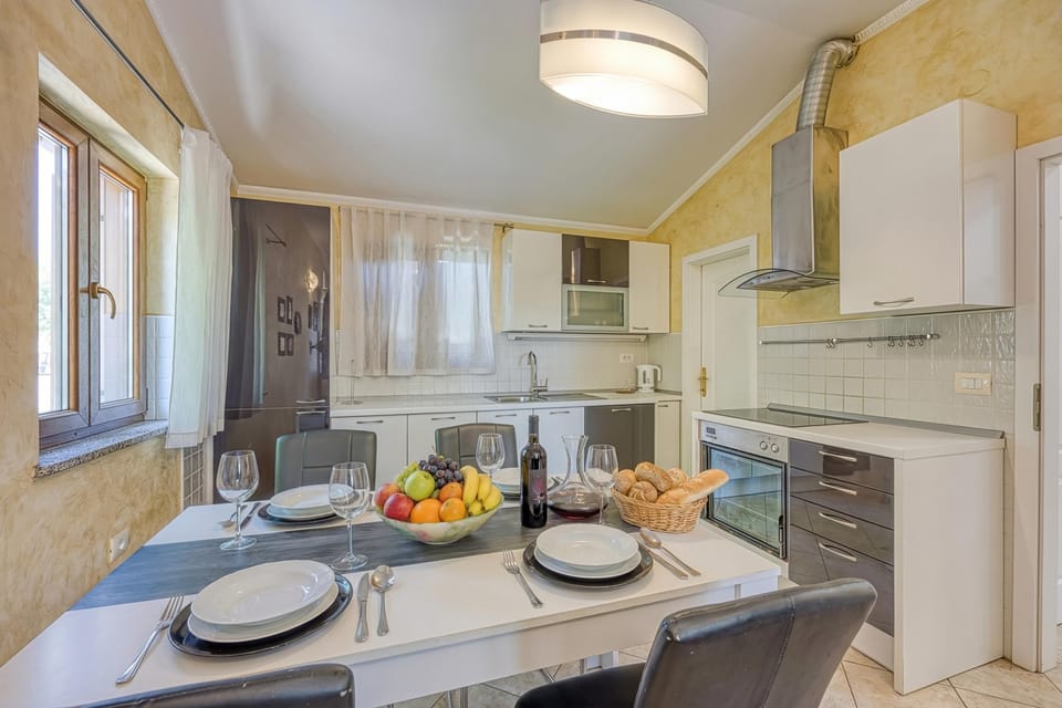 Kitchen and dining area