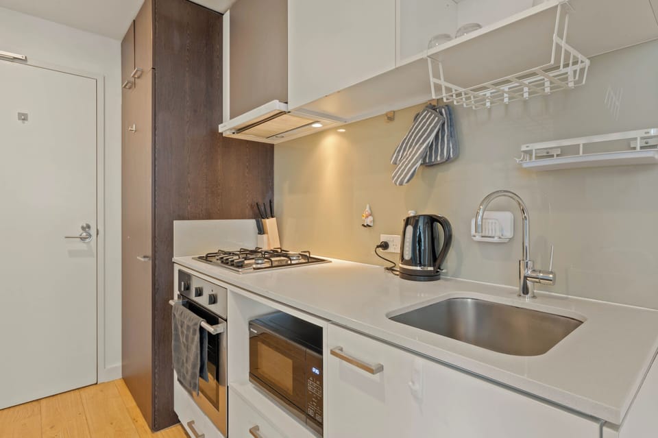 Kitchen (2)