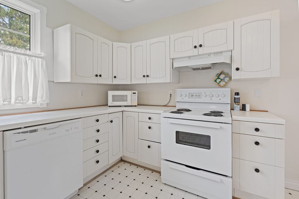 The Cedar House - fully equipped kitchen