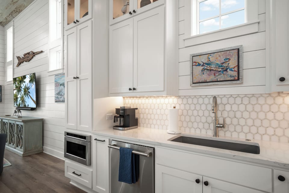 Kitchen, 2nd Floor