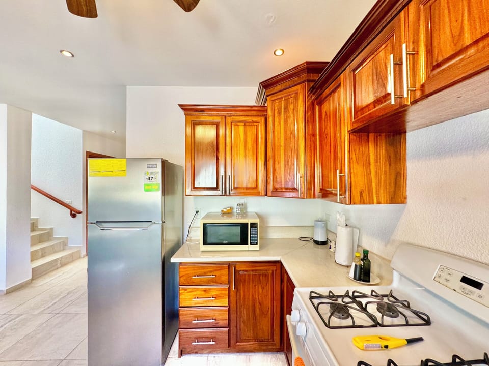 Kitchen (2)