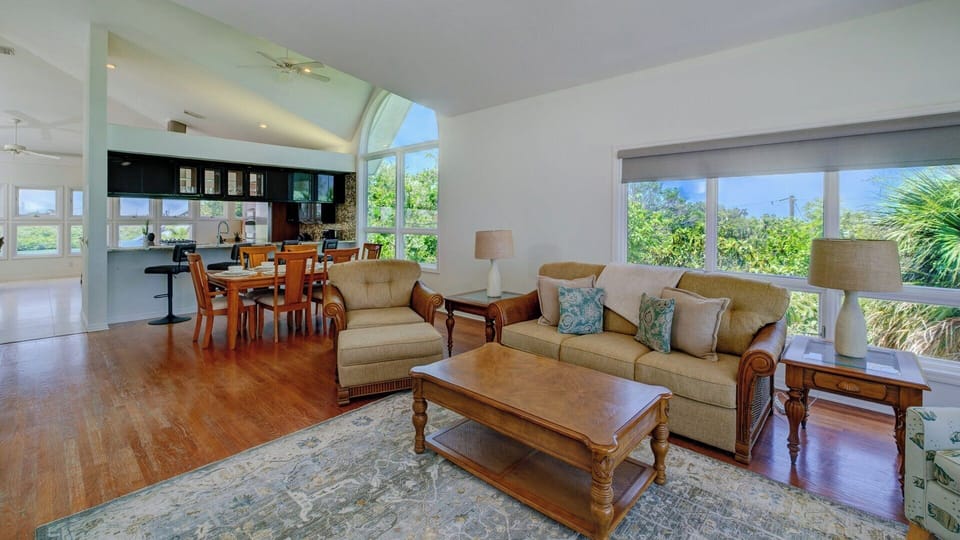 Open Floor Plan Aeamlessly Blends into Each Room